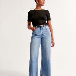 Abercrombie & Fitch - Curve Love High Rise Cropped Wide Leg Jeans